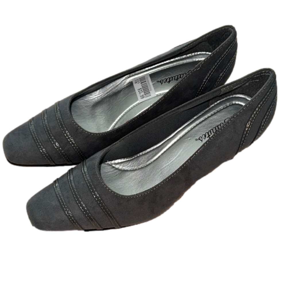 👠 Statutes Jewell Size 11M Heels
